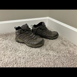 Columbia hiking boots